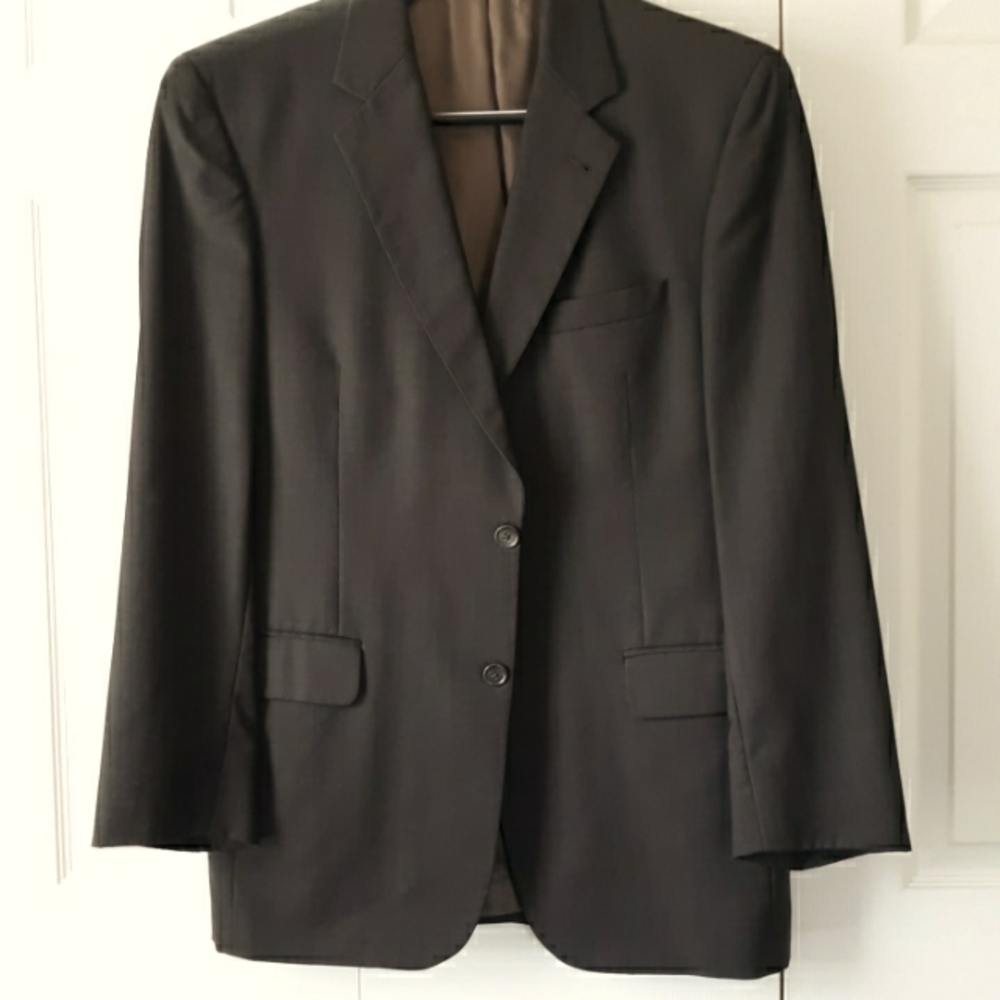 Dark brown men's suit coat Joseph A Bank 40R